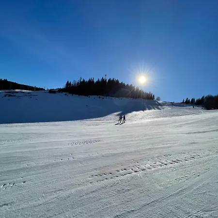 Utulny Triangel 50m Od Lyziarskeho Vleku Zahradky دونوفالي