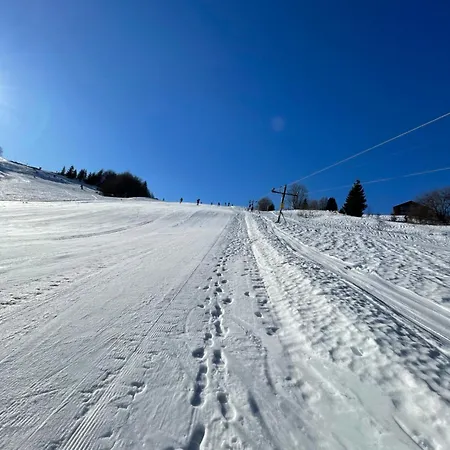 Utulny Triangel 50m Od Lyziarskeho Vleku Zahradky دونوفالي